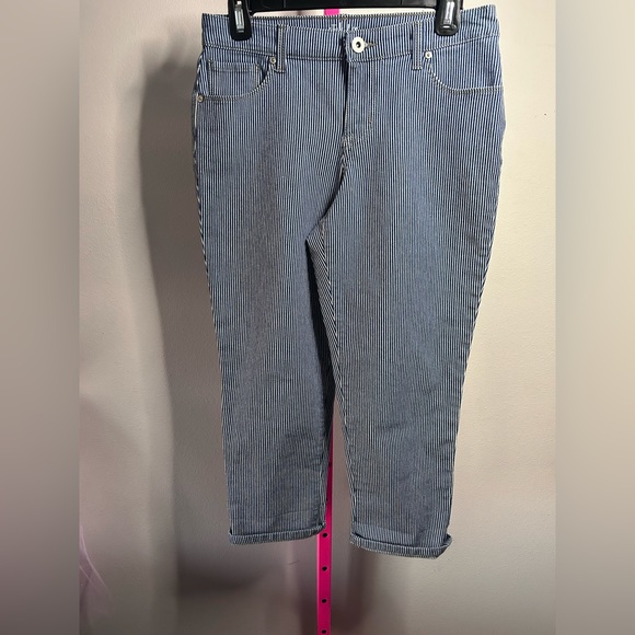 Capri Intro Petites Taille 6P - Coupe Cropped - NEUF Avec étiquettes
